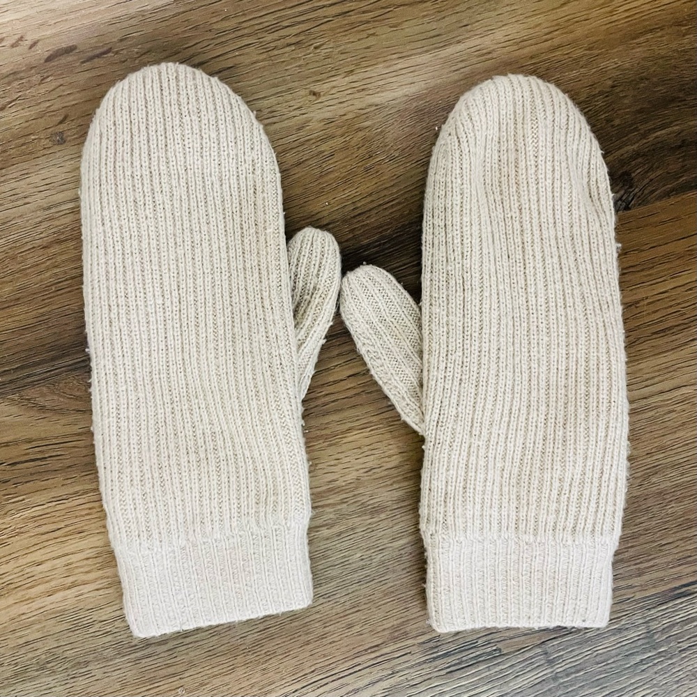 Wilfred Free Mittens